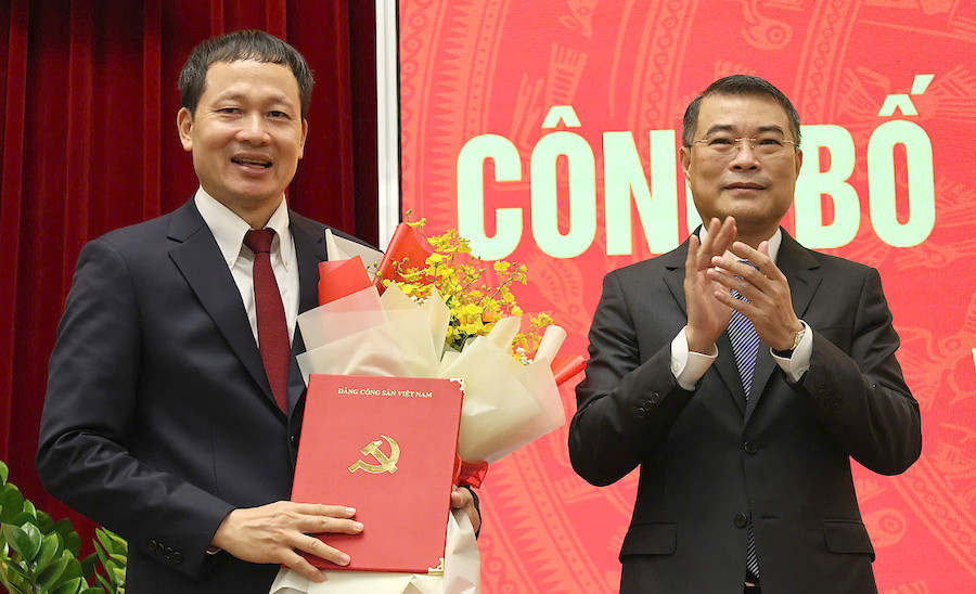 Thieu tuong Vu Hong Van lam Bi thu Tinh uy Dong Nai