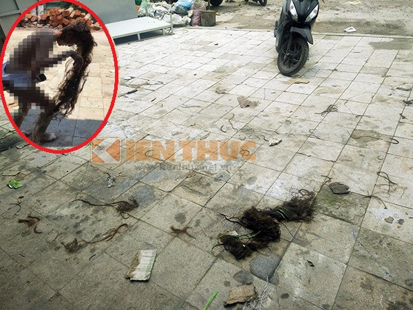 Hình ảnh tóc của nạn nhân vẫn còn rơi vãi ở hiện trường sáng ngày 13/7.