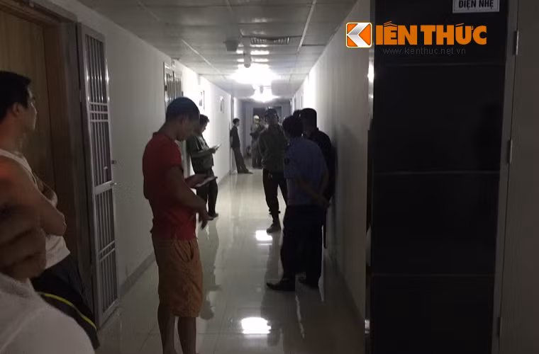 Cơ quan Công an phong tỏa khám nghiệm hiện trường xảy ra vụ việc.