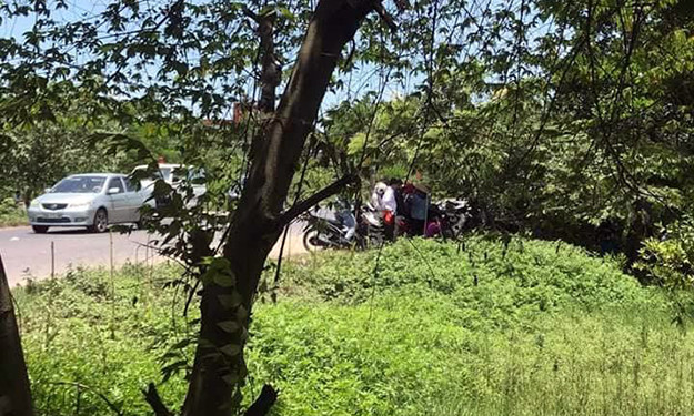 Gây án xong, ông B. điều khiển xe máy đến khu vực cánh đồng ngô ở thôn Phù Mã (xã Phù Linh, Sóc Sơn) rồi tự sát.