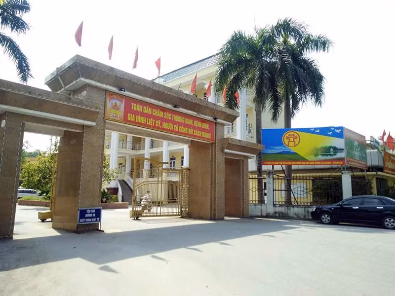 HN: 450 giao vien hop dong huyen Thanh Oai nguy co mat viec... keu cuu