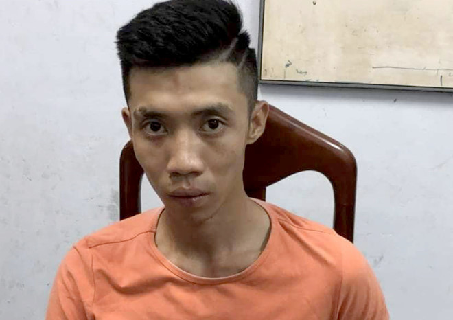 Lục tại cơ quan công an.