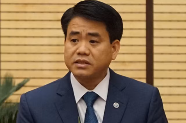 Chủ tịch UBND TP Hà Nội Nguyễn Đức Chung nêu đề xuất chia sẻ dữ liệu dân cư với ngân hàng, công chứng... Ảnh: T.L