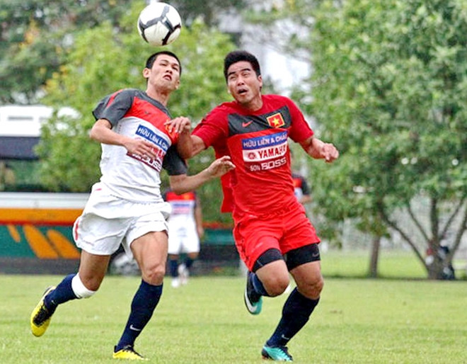 Từ Hữu Phước (áo trắng, bên trái). Ảnh: CA.