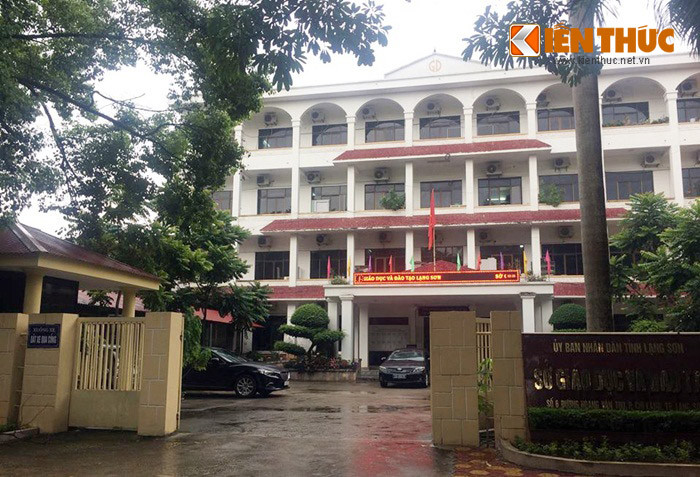 Hiện nay đoàn công tác của Bộ GD&ĐT vẫn đang làm việc với Sở GD&ĐT Lạng Sơn.