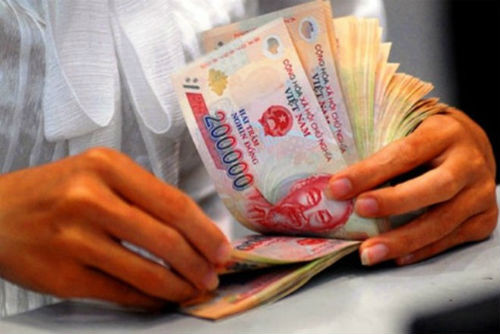 4. Lương tối thiểu năm 2016 tăng 12,4% Sáng 3/9, tại Bộ Lao động- Thương binh và &amp; Xã hội, Hội đồng Tiền lương quốc gia tổ chức phiên họp cuối cùng để quyết định mức tăng lương tối thiểu vùng năm 2016. Cuộc họp diễn ra khá căng thẳng, các bên vẫn bảo lưu quan điểm đề xuất tăng lương đã đưa ra trước đó. Tới 12h20, Hội đồng tiền lương Quốc gia đã chốt phương án tăng lương tối thiểu vùng năm 2016, là tăng 12,4% so với năm 2015.