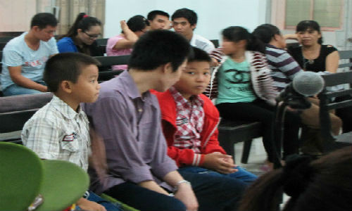 Chet lang vi con re hiep dam chau ruot-Hinh-2