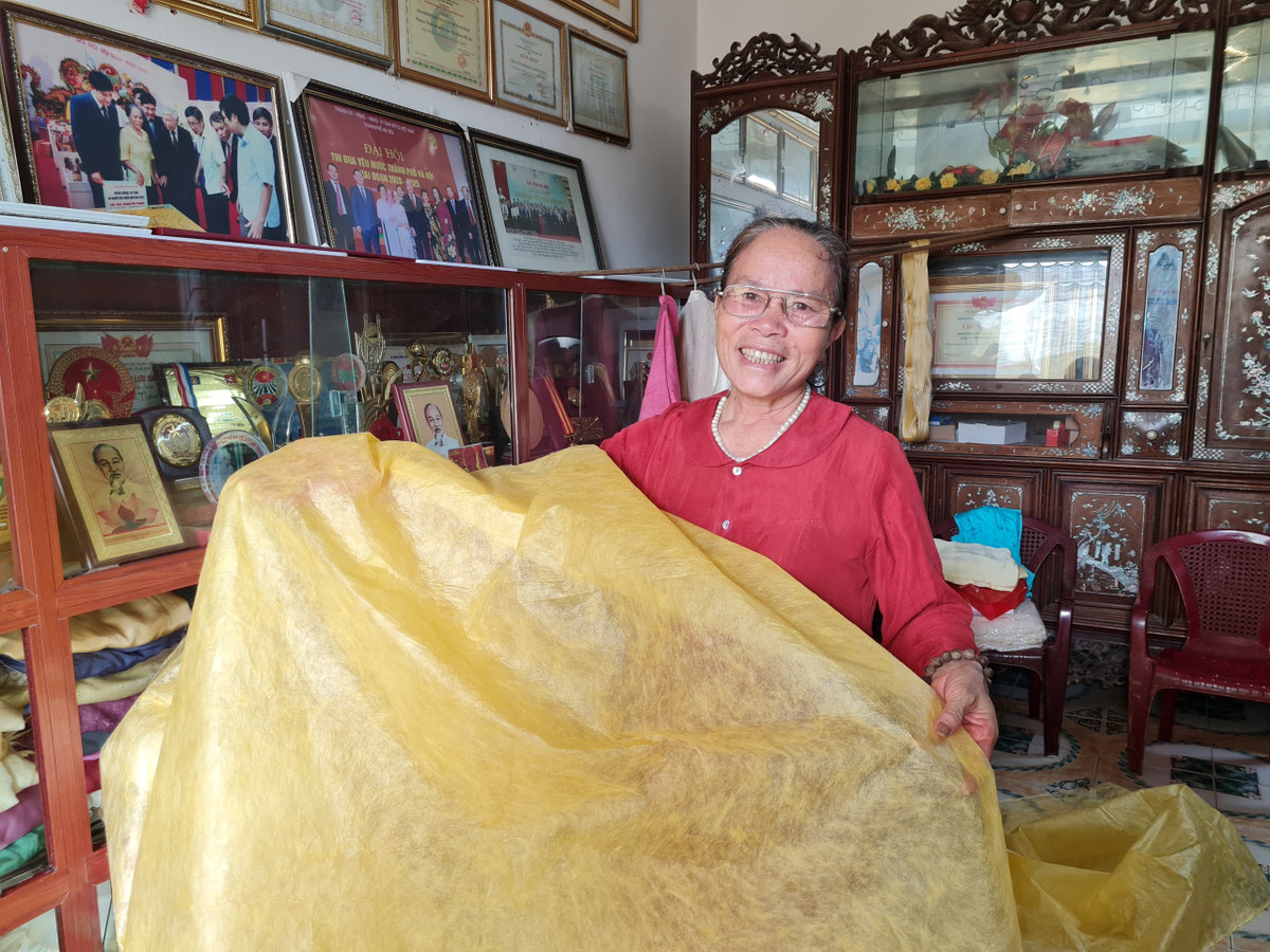 Nghe nhan Phan Thi Thuan: Luyen nhung “vi than” cuu nghe truyen thong