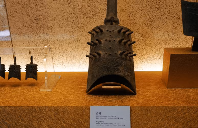 Cục Di tích Văn hóa tỉnh Chiết Giang đã điều đội ngũ nhà nghiên cứu đến để trùng tu bảo vật.