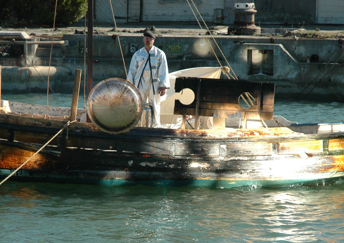 Năm 2005, sinh viên MIT đã tái tạo thành công vũ khí này.