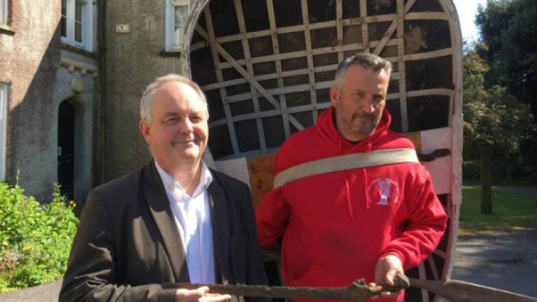 Evans nhận định thanh kiếm có thể rơi từ một con tàu hoặc là hung khí bị ném xuống sông từ xa xưa. Hiện bảo tàng đang chờ thêm thông tin từ bảo tàng ở London để có thêm chi tiết về nguồn gốc và lịch sử của thanh kiếm.