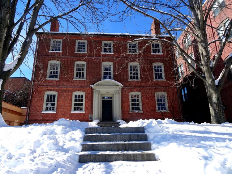 Năm 1711, bang Massachusetts khôi phục danh dự và bồi thường cho những người bị cáo buộc oan.