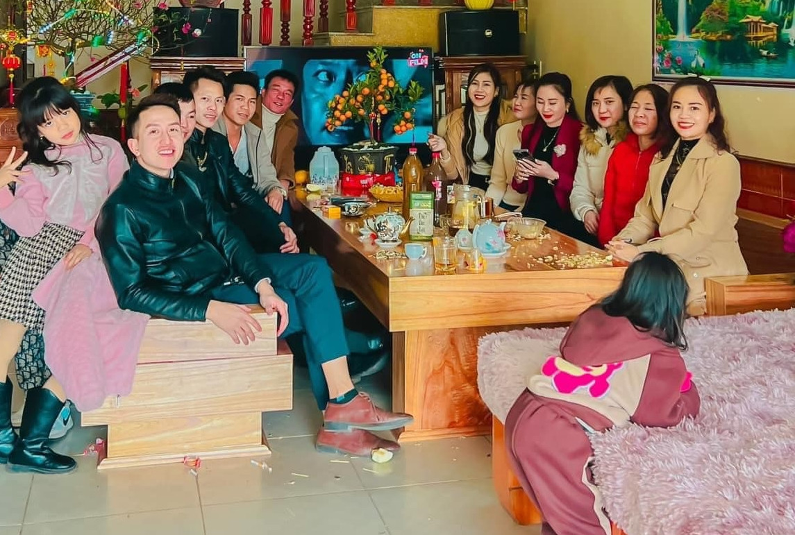 7 chang re ‘vang muoi’, phu viec dong ang, thay nhau cham soc bo vo-Hinh-3