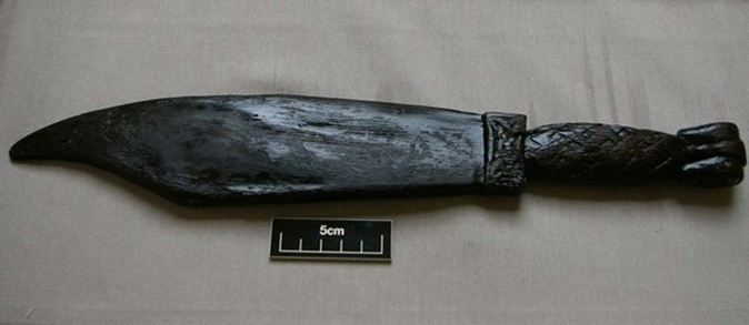  Thanh kiếm này được tìm thấy trong cuộc khai quật ở khu di tích lịch sử của nhà máy bia Beamish và Crawford ở thành phố Cork, Ireland.