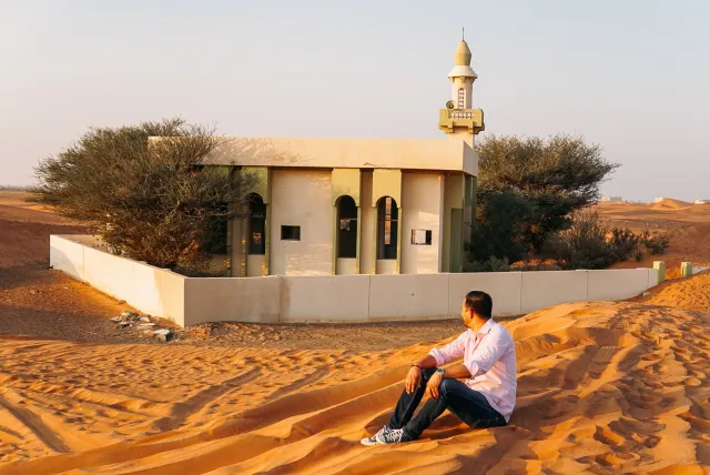 Mặc dù vẫn chưa có lời giải chính thức, ngôi làng Al Madam đã trở thành điểm du lịch hấp dẫn.