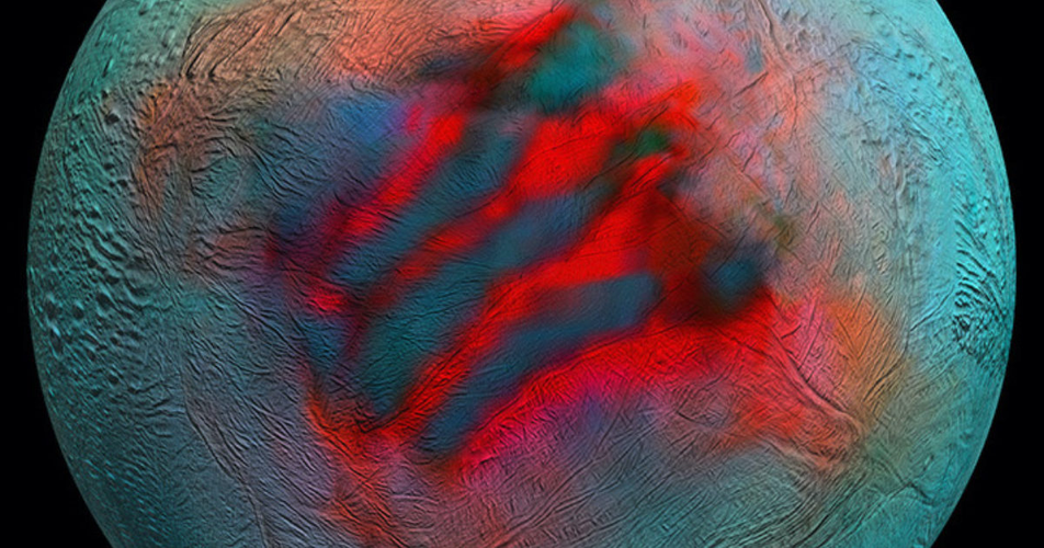 Độ sáng của các tia này thay đổi theo chu kỳ 33 giờ, liên quan đến lực thủy triều. Mô phỏng từ Caltech cho thấy, chuyển động này có thể được kiểm soát bởi sự hiện diện của các “vùng kéo tách” dọc theo các vết nứt, cho phép nước từ đại dương dưới bề mặt tràn lên.