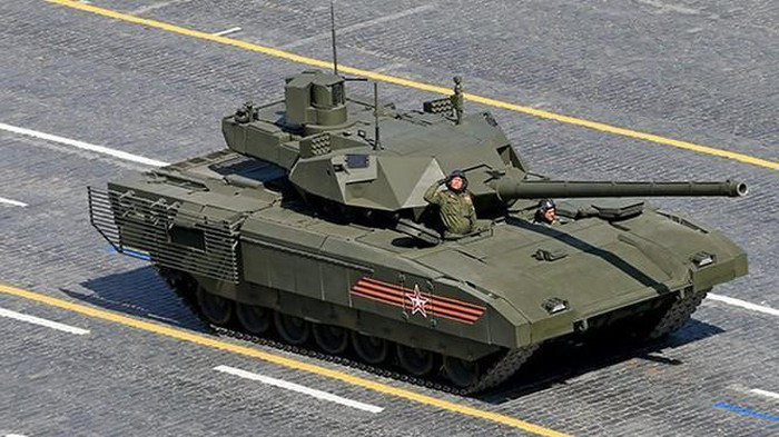 Quan trọng nhất, họ muốn trang bị cho T-14 Armata "trái tim" mạnh 1.500 mã lực; có cơ chế điều khiển kép (cả bằng tay lẫn tự động) với vũ khí và động cơ.