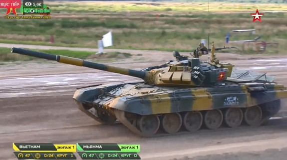 Vòng thi đầu tiên ở trận bán kết, kíp xe số 1 của Việt Nam đã hạ 7/8 mục tiêu, hoàn thành bài thi với 42 phút 13 giây.