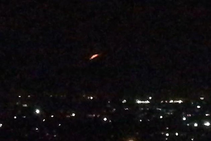 Cụ thể hình ảnh từ hiện trường cho thấy một tên lửa phòng không đã bắn vào vật thể chưa xác định, nó bay trong quầng lửa một thời gian dài trước khi rơi, điều này cho thấy đây không phải là tên lửa hành trình.