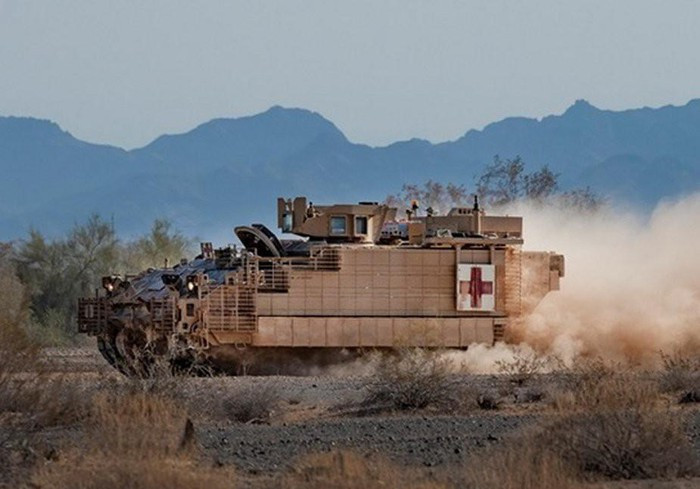 Mỹ đang duy trì khoảng 28.500 binh sĩ đồn trú và nhiều khí tài hiện đại tại Hàn Quốc. Hàn Quốc mỗi năm đóng góp khoảng 1 tỷ USD cho lực lượng đồn trú Mỹ, khoảng 70% trong số này dùng để trả lương cho 8.700 nhân viên Hàn Quốc làm việc trong các lĩnh vực hành chính, kỹ thuật và dịch vụ khác cho quân đội Mỹ.