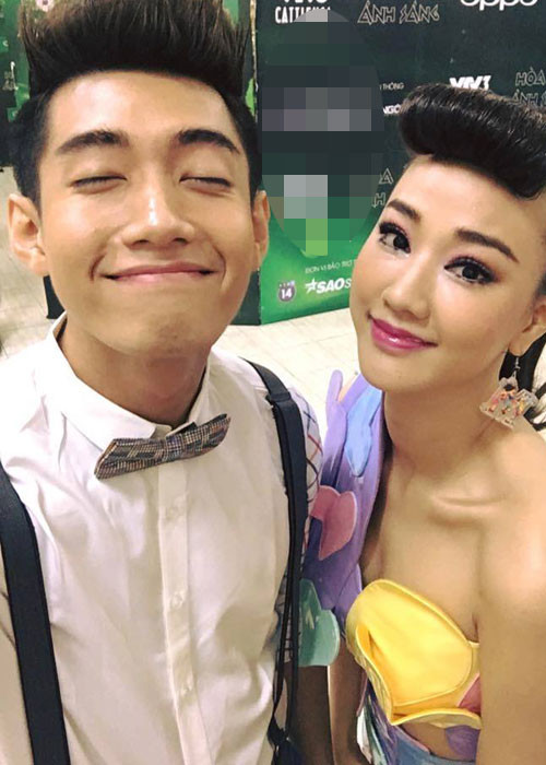 Maya bat ngo hon Quang Dang tren san khau The Remix 2016-Hinh-2