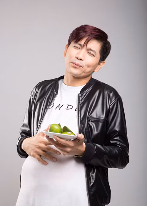 Trong khi đó, Tim cho biết anh trưởng thành, chín chắn hơn và dành nhiều thời gian, tình cảm cho gia đình khi chứng kiến những nỗi vất vả của vợ khi mang thai và tâm lý chuẩn bị làm bố.