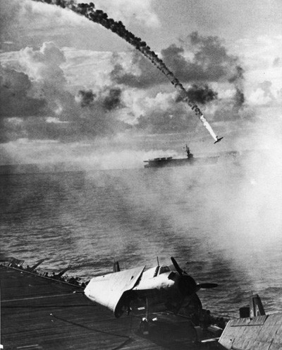 Phi công cảm tử của Nhật Bản đều biết rằng sẽ kết thúc cuộc đời của mình khi lái máy bay đâm vào các tàu chiến của Mỹ và các nước Đồng minh.