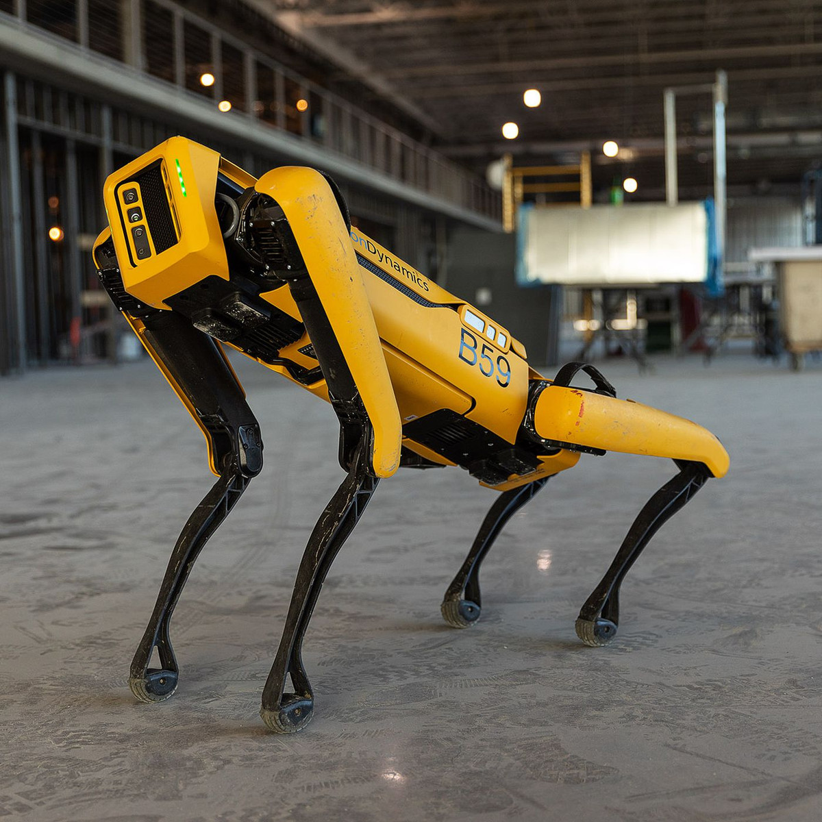Từ đây, nhiều người tò mò chó robot của hãng Boston Dynamics là gì và có ưu điểm vượt trội nào.