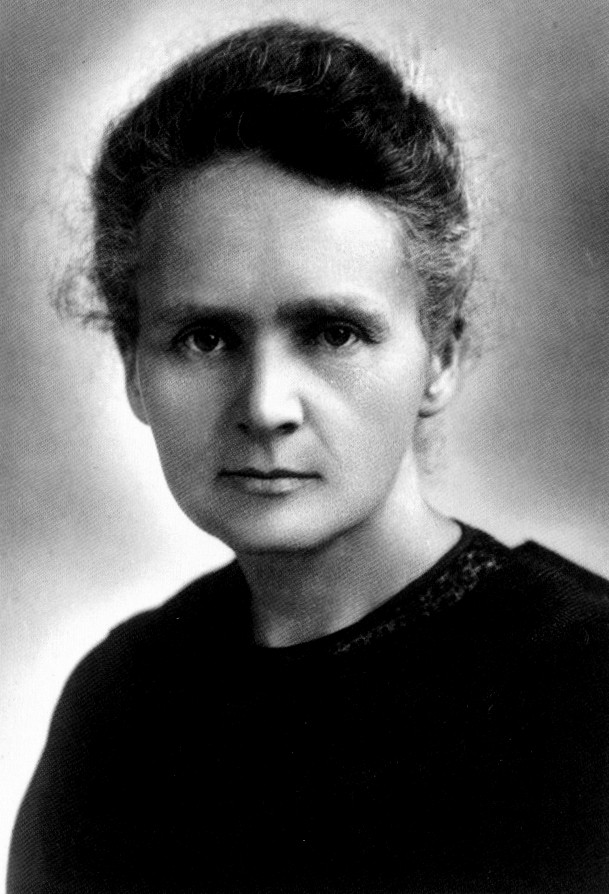 Không chỉ là nữ khoa học gia đầu tiên đạt giải Nobel, Marie Curie còn là người đầu tiên trên thế giới đạt 2 giải Nobel trên 2 lĩnh vực khác nhau.