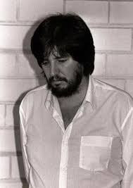 "Khi đủ lông đủ cánh", Amado không muốn làm cái bóng của người chú Ernesto. Do đó, y lên kế hoạch và ám sát người chú để trở thành thủ lĩnh băng đảng Juarez Cartel.