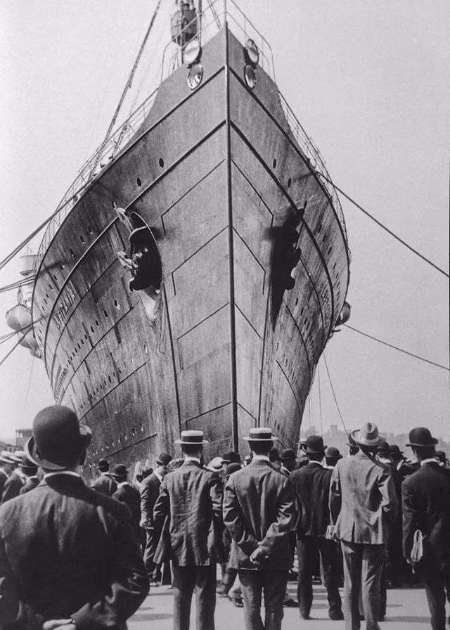 Ngày 7/5/1915, tàu RMS Lusitania của Anh gặp thảm kịch đắm tàu. Đây là một trong những vụ chìm tàu tồi tệ nhất trong lịch sử nước Anh cũng như thế giới.