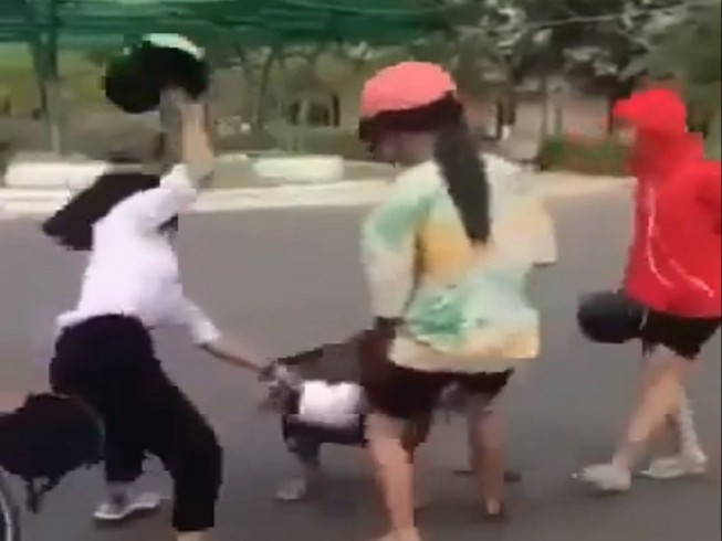 Dong Thap: Nu sinh bi danh hoi dong bang non bao hiem