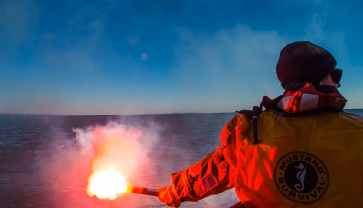 Pháo sáng do bà Coston sáng chế khá dễ sử dụng để mọi người có thể báo hiệu vị trí gặp nạn, từ đó lực lượng cứu hộ đến giải cứu. Kể từ khi ra đời đến nay, phát minh này đóng vai trò quan trọng trong cuộc sống.