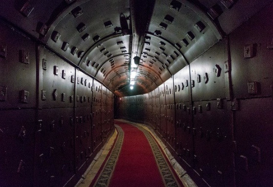 Bên trong một hầm ngầm có từ thời Chiến tranh Lạnh ở Moscow, Nga. Nơi đây được thiết kế và xây dựng để các thành viên trong chính phủ Liên Xô sử dụng trong trường hợp xảy ra vụ nổ hạt nhân ở Moscow.