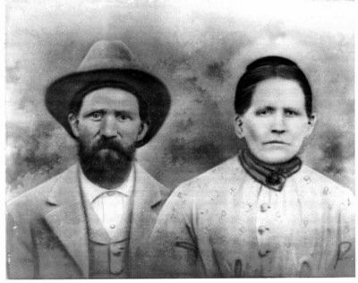 Khoa học gọi căn bệnh này là methemoglobinemia. Màu da xanh đặc biệt của các thành viên trong gia tộc Fugate xuất phát từ việc nguyên tố sắt hóa trị II trong hemoglobin (chất tạo ra màu đỏ của hồng cầu) chuyển thành sắt hóa trị III.