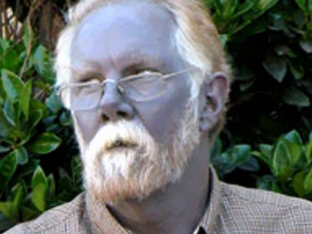 Fugate được biết đến là gia tộc có da màu xanh bí ẩn và nổi tiếng nhất thế giới. Người đầu tiên trong gia tộc này được ghi nhận có nước da màu xanh là Martin Fugate.