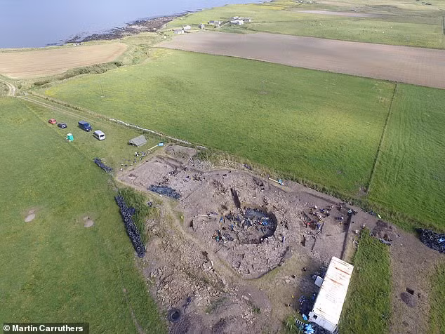 Với số lượng vỏ ốc lớn như vậy, các nhà khoa học suy đoán nó được người xưa chuẩn bị cho một bữa tiệc thịnh soạn. Toàn bộ số ốc đó được người xưa chế biến và nấu nướng trước khi cùng nhau ăn.