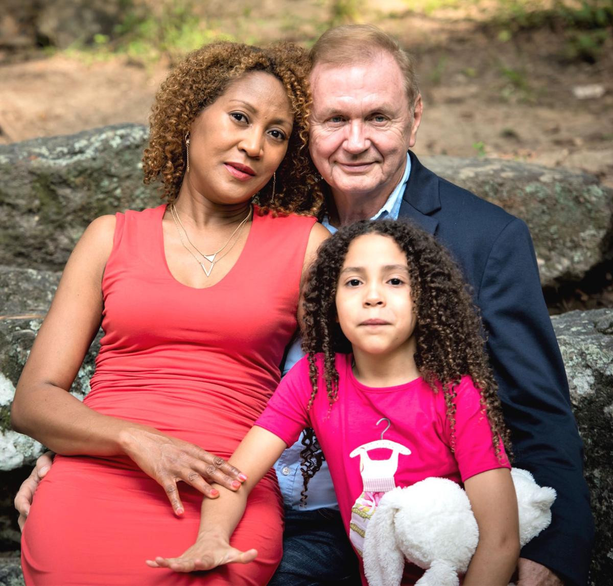 Năm 1986, Jack Barsky kết hôn với Penelope, một người nhập cư từ Guyana. Hai người có với nhau 2 người con Chelsea và Jessie. Đây là gia đình thứ hai của ông. Trước khi sang Mỹ, ông đã kết hôn và có 1 con. Hai gia đình của Jack Barsky không biết đến sự tồn tại của nhau.