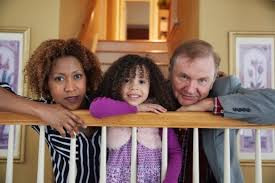 Trong thời gian đó, điệp viên Jack Barsky làm một số nhiệm vụ bí mật như truy tìm một điệp viên KGB phản bội ở Canada, thu thập ý kiến của dư luận Mỹ về cuộc chiến tranh của Liên Xô ở Afghanistan...