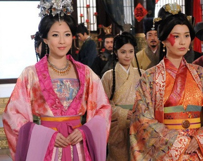 Với những lời lẽ đầy thuyết phục và rõ ràng, Tề Tuyên Vương nhận thấy đó đều là những điều chính xác, và đây là một nữ nhân thông minh, giỏi giang nên ông sắc phong cho bà làm hoàng hậu.