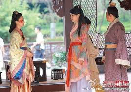 Kể từ khi trở thành vương hậu, Chung Vô Diệm hết lòng phò tá Tề Tuyên Vương giúp chồng chỉnh đốn lại vương triều, trọng dụng nhân tài, chỉnh đốn quân đội và phát triển kinh tế.