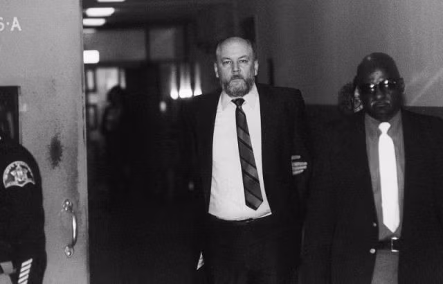 Richard Leonard Kuklinski (1935 - 2006) là trùm mafia khét tiếng ở Mỹ cũng như thế giới. Gã còn được biết đến với biệt danh Iceman.