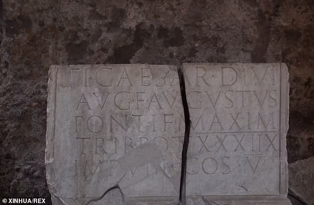 Thêm nữa, hoàng đế Augustus của La Mã cho xây dựng nhiều công trình hùng vĩ như đường xã, đền thờ, cung điện...