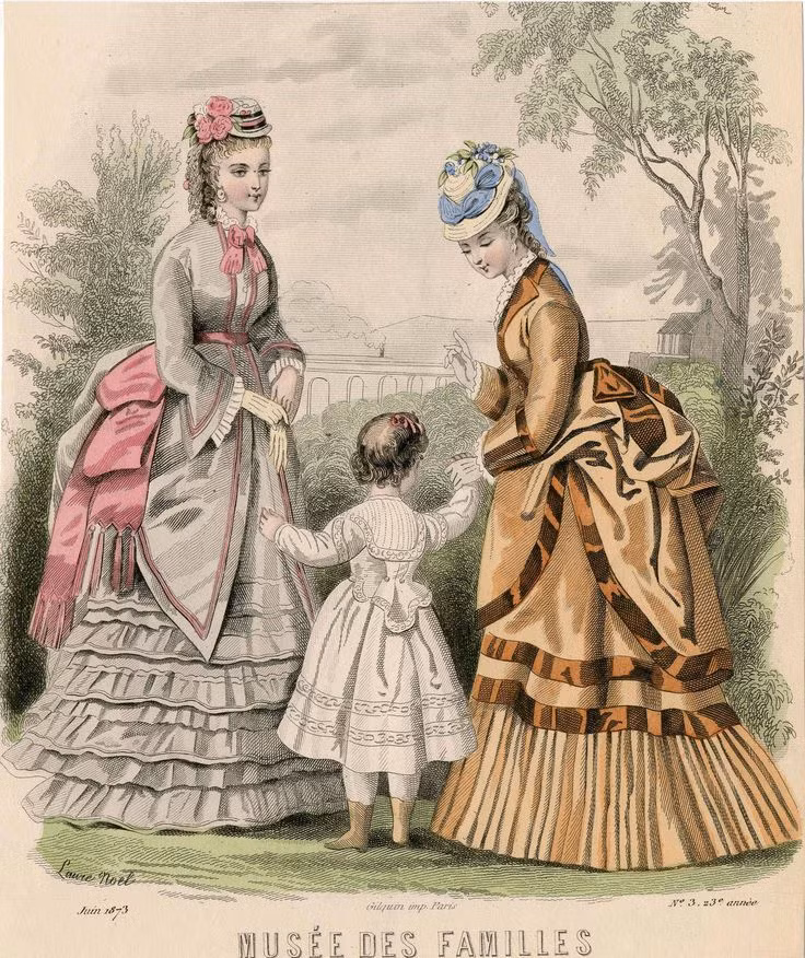 Chưa dừng lại, để gây ấn tượng mạnh với người đối diện về làn da trắng xanh xao, phụ nữ còn tỉ mỉ vẽ trên da những đường nét giống mạch máu.