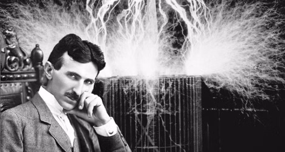 Nikola Tesla (1856 - 1943) là nhà khoa học thiên tài nổi tiếng thế giới người Mỹ gốc Serbia. Ông lớn lên trong gia đình có bố là cha sứ chính thống người Serbia và mẹ là nhà phát minh các thiết bị gia đình.