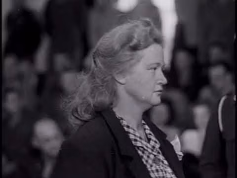 Một nghiên cứu của các chuyên gia chỉ ra Ilse Koch sở hữu 250.000 hình xăm lấy từ cơ thể tù nhân trong trại Buchenwald. Điều này đồng nghĩa với việc ả gây ra nỗi đau và cái chết cho hàng trăm nghìn người để thỏa mãn thú vui bệnh hoạn của mình.