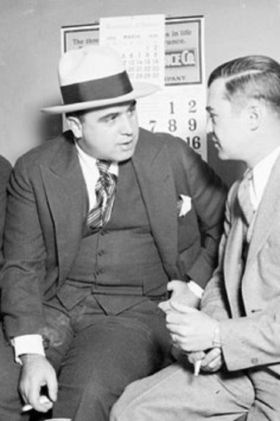 Do vậy, đến khi qua đời năm 2004, nhiều bạn bè, hàng xóm của Albert không hề hay biết ông là con trai của "bố giá" khét tiếng một thời.