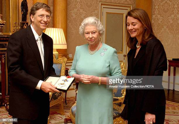 Việc được Hoàng gia Anh phong tước Hiệp sĩ, tỷ phú Bill Gates ngày càng được mọi người ngưỡng mộ và tôn kính.