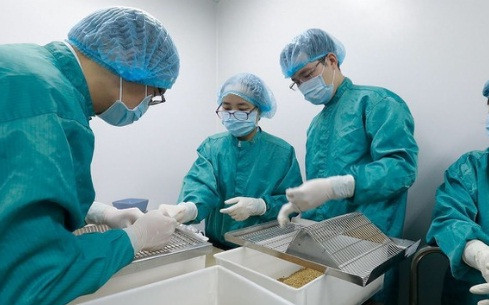 Dau tu cho khoa hoc: Tao co hoi di cung the gioi