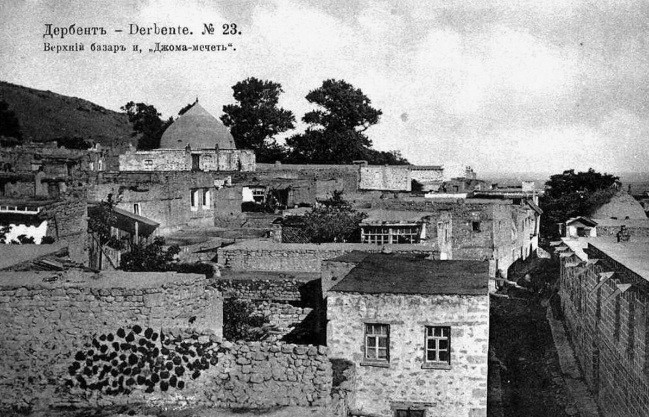 Do đó, kể từ khi thành lập đến nay, thành phố cổ Derbent là nơi chứng kiến sự huy hoàng rồi sụp đổ của nhiều triều đại.